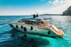 Pershing 64 5