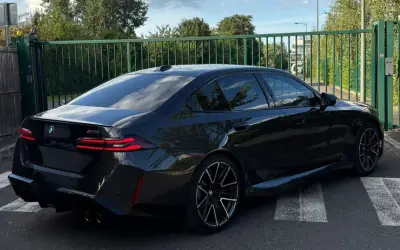 BMW M5 G90