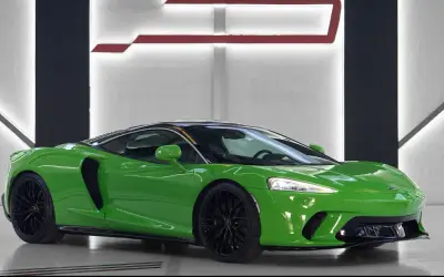McLaren GT