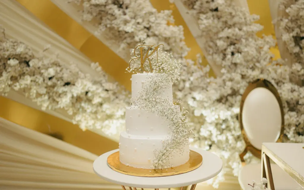 Gâteau de mariage à Monaco : le guide 2026