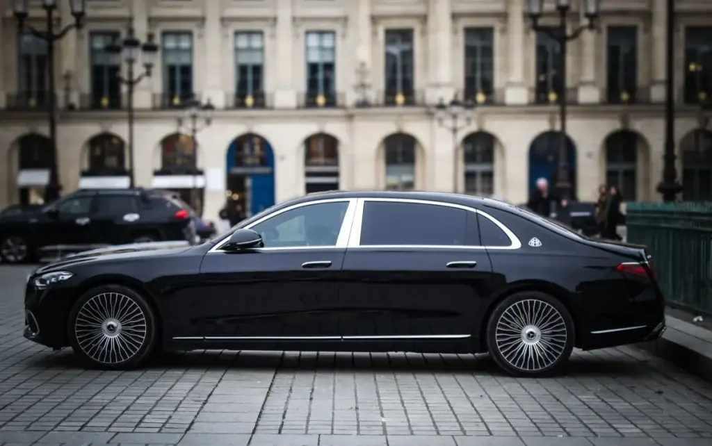 Louer un Maybach S 580 avec chauffeur à Paris