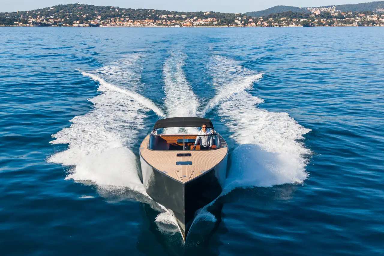VanDutch 40