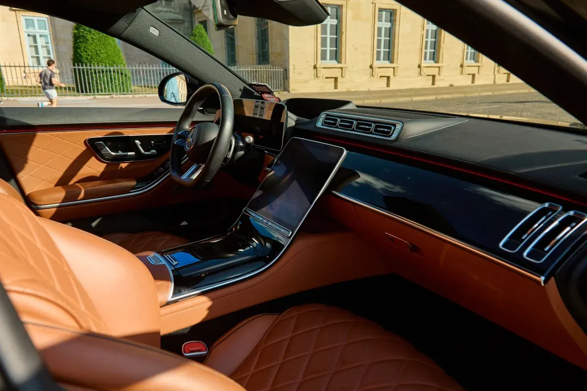 Habitacle Mercedes Classe S, cuir cognac