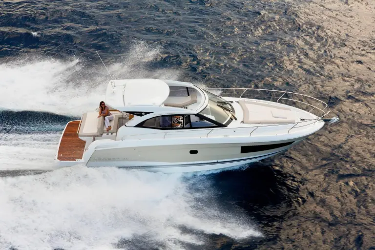 Leader 36
